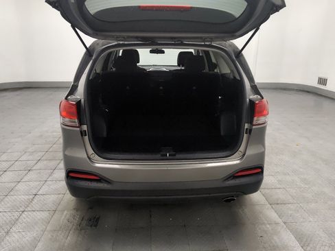 Used 2017 Kia Sorento AWD image 29