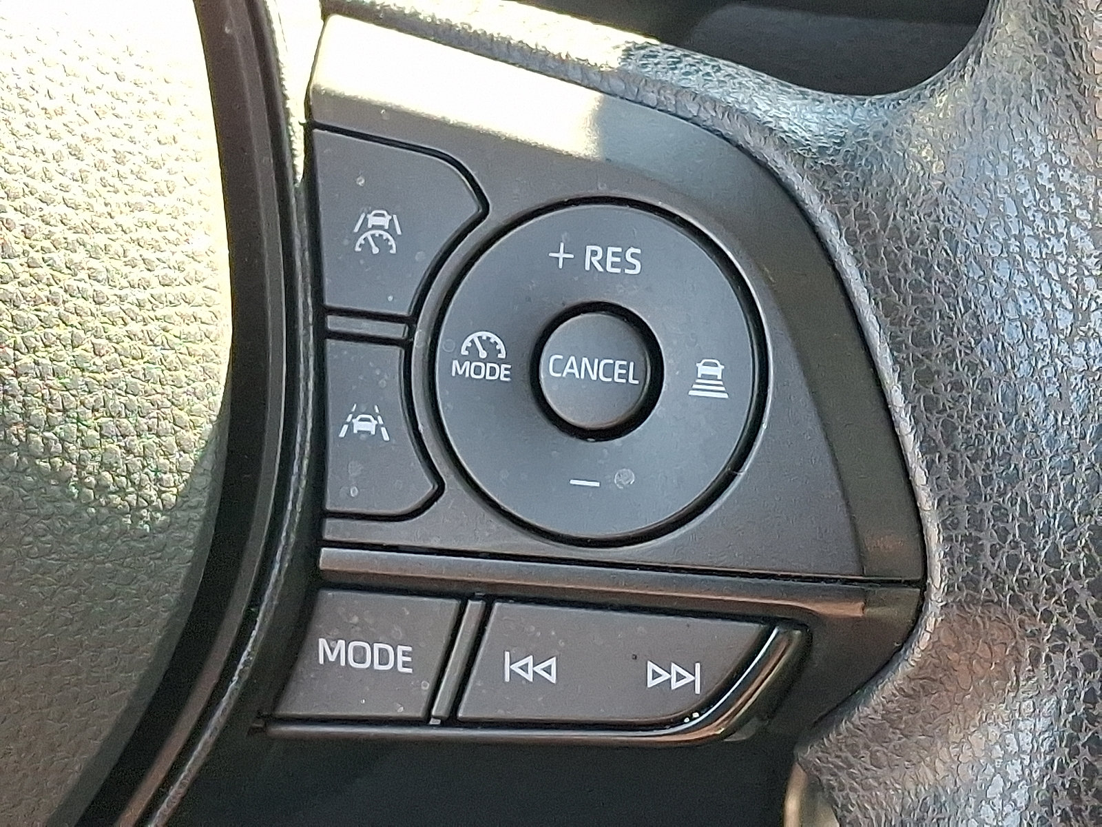Certified 2025 Toyota Corolla LE AWD/4WD image 22