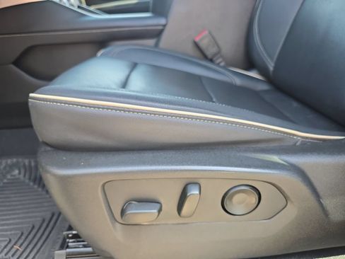 Certified 2022 GMC Yukon SLT AWD/4WD image 32