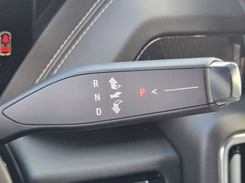 Used 2025 GMC Yukon XL Elevation image 29