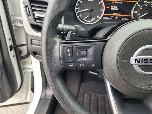 Used 2021 Nissan Rogue S image 20