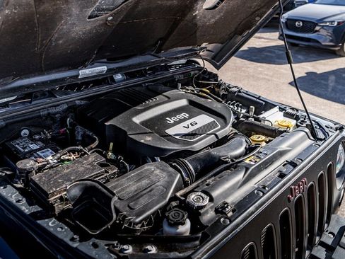 Used 2017 Jeep Wrangler Unlimited Rubicon image 44