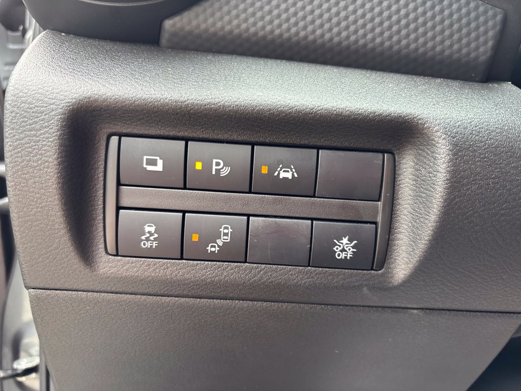 Used 2021 Nissan Kicks S FWD image 20