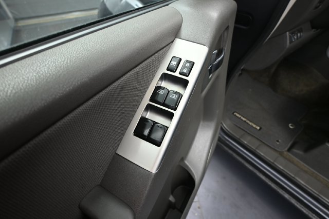 Used 2011 Nissan Pathfinder S w/ Protection Pkg AWD/4WD image 14