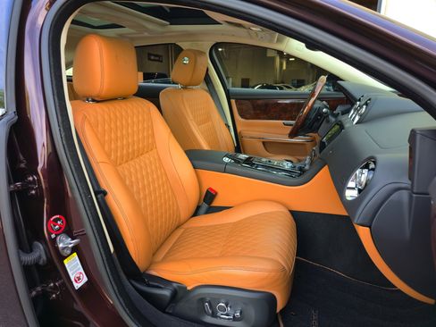 Used 2018 Jaguar XJ L Portfolio image 25