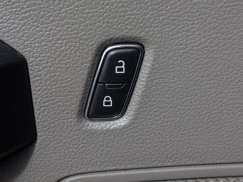 Used 2021 Ford F350 XL w/ Power Equipment Group RWD image 16