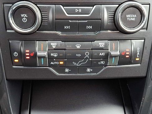 Certified 2019 Ford Explorer XLT w/ Equipment Group 202A image 18