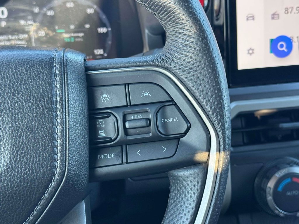 Used 2025 Toyota Tacoma TRD Sport AWD/4WD image 23