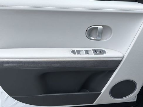 Certified 2023 Hyundai Ioniq 5 SEL RWD image 10