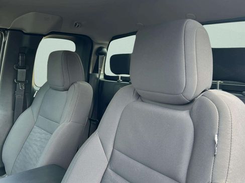 Used 2025 Nissan Frontier S RWD image 23