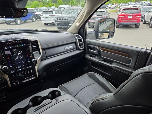 Used 2024 RAM 2500 Laramie w/ Safety Group AWD/4WD image 11