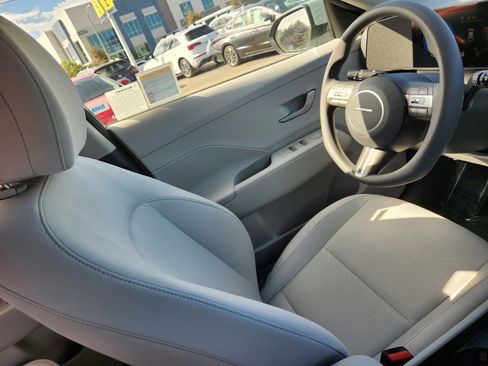 New 2026 Hyundai Kona SE image 17