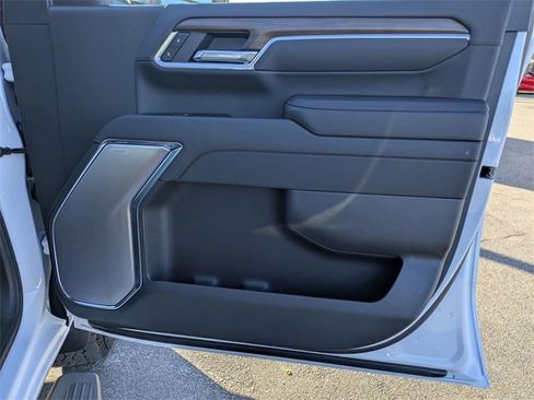 New 2026 Chevrolet Silverado 3500 High Country w/ High Country Premium Package image 39