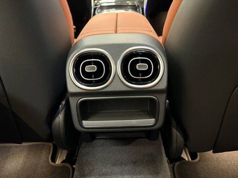 New 2026 Mercedes-Benz C 300 Sedan image 16