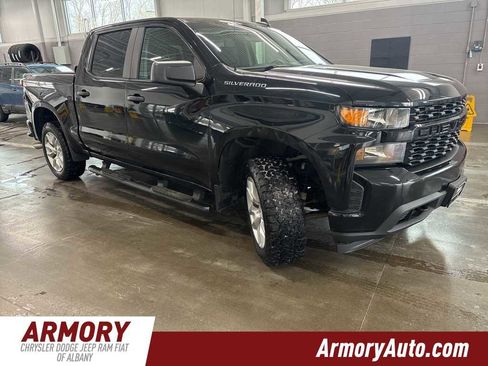 Used 2020 Chevrolet Silverado 1500 Custom w/ Custom Value Package image 3