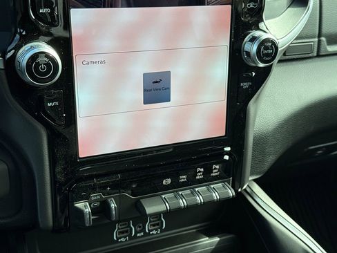 New 2026 RAM 3500 Big Horn AWD/4WD image 25