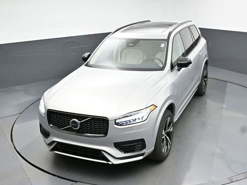 Used 2023 Volvo XC90 T8 Plus image 47
