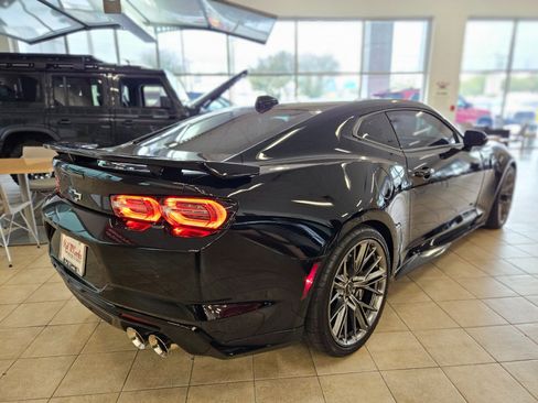 Used 2023 Chevrolet Camaro ZL1 image 2