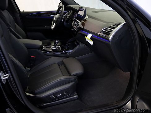 Certified 2025 BMW X4 xDrive30i image 35
