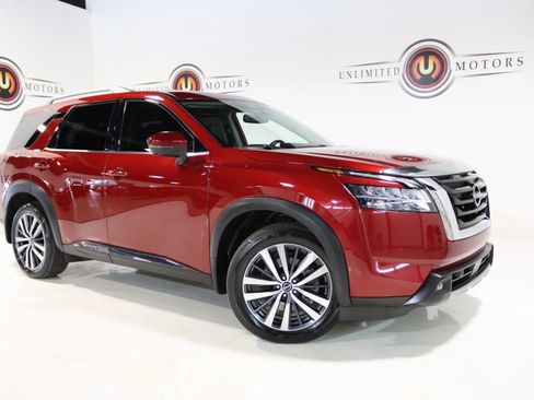 Used 2022 Nissan Pathfinder Platinum w/ Cargo Package image 71
