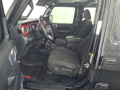 Used 2021 Jeep Gladiator Rubicon w/ Uconnect 4C Nav & Sound Group AWD/4WD image 6