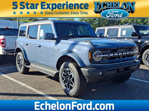 New 2025 Ford Bronco Outer Banks image 1