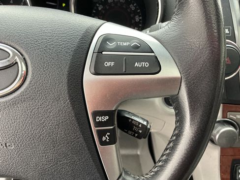 Used 2013 Toyota Highlander Limited image 10