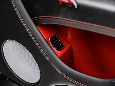 Used 2019 Bentley Bentayga image 91