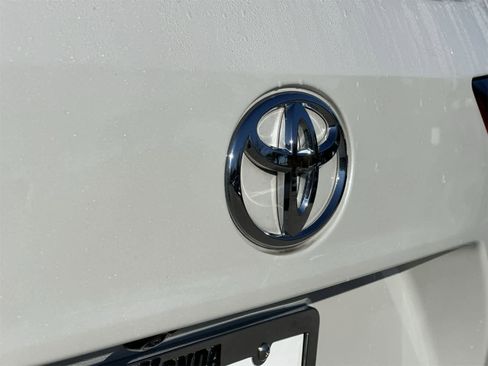 Used 2022 Toyota Highlander Platinum image 10