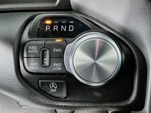 Used 2023 RAM 1500 Laramie AWD/4WD image 23