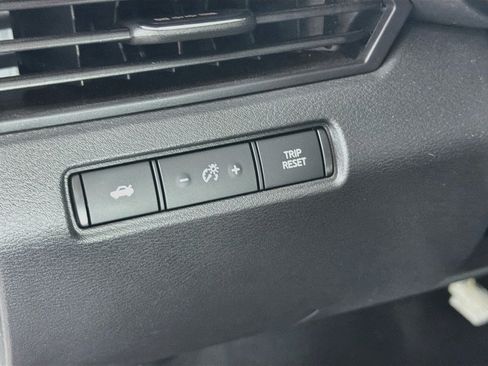 Used 2023 Nissan Altima 2.5 S FWD image 17