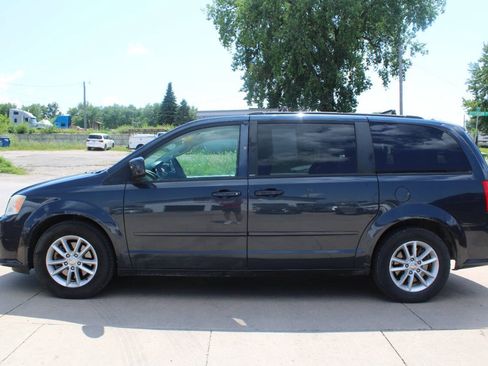 Used 2013 Dodge Grand Caravan SXT w/ Rear Park Assist Pkg FWD image 5