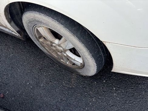 Used 2004 Chevrolet Malibu LS image 9