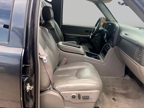 Used 2005 Chevrolet Tahoe LT w/ LT Preferred Equipment Group RWD image 8