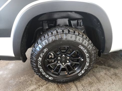 Used 2025 RAM 1500 Rebel w/ Rebel Level 1 Equipment Group AWD/4WD image 37