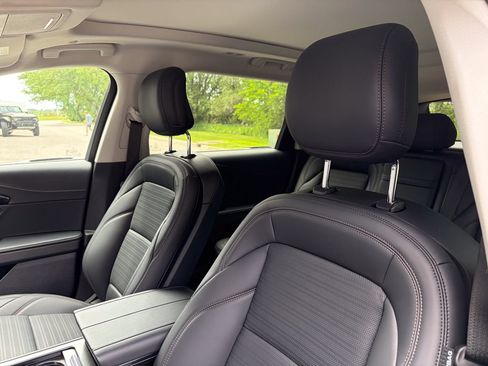 New 2026 Lincoln Nautilus Reserve AWD/4WD image 11