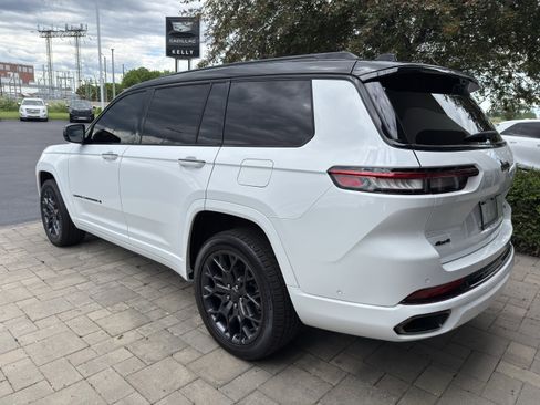 Used 2025 Jeep Grand Cherokee L Summit AWD/4WD image 6