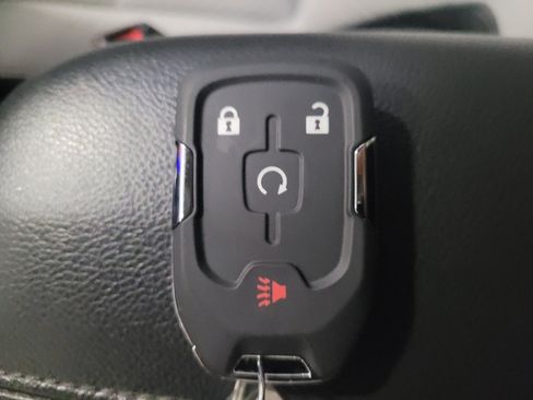 Used 2023 GMC Terrain SLE w/ Driver Convenience Package image 32