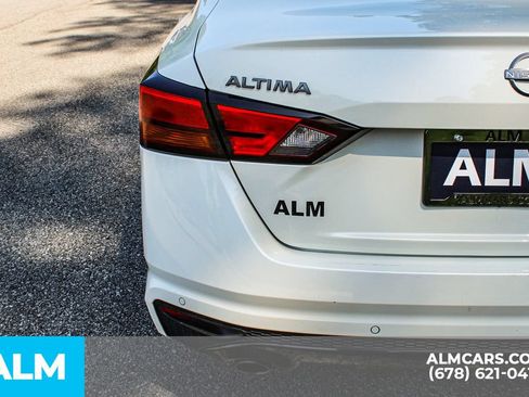 Used 2025 Nissan Altima 2.5 SR FWD image 11