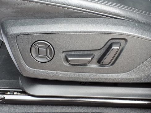 Used 2025 Audi Q3 2.0T Premium AWD/4WD image 12