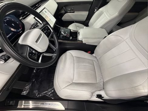 Used 2025 Land Rover Range Rover Sport SE AWD/4WD image 14