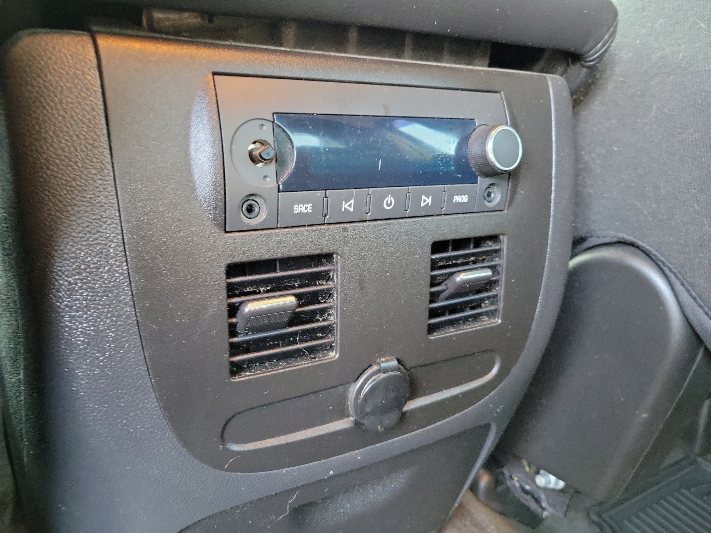 Used 2011 Chevrolet Avalanche LS w/ Regional Value Package AWD/4WD image 13