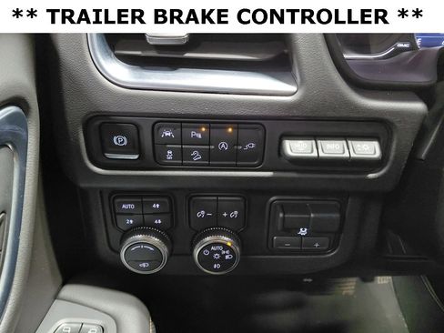 Used 2021 GMC Yukon AT4 w/ AT4 Premium Plus Package image 28