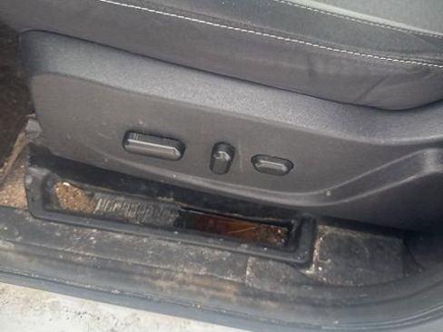 Used 2018 Ford Escape SE image 25