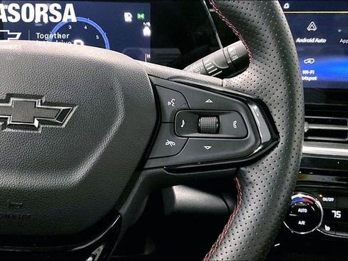 Certified 2025 Chevrolet Trax RS w/ Sunroof Package FWD image 19