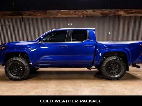 Used 2025 Toyota Tacoma SR5 image 6