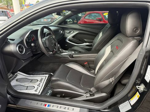 Used 2016 Chevrolet Camaro SS RWD image 10