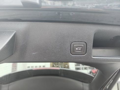 Used 2024 Chevrolet Equinox EV RS AWD/4WD image 16