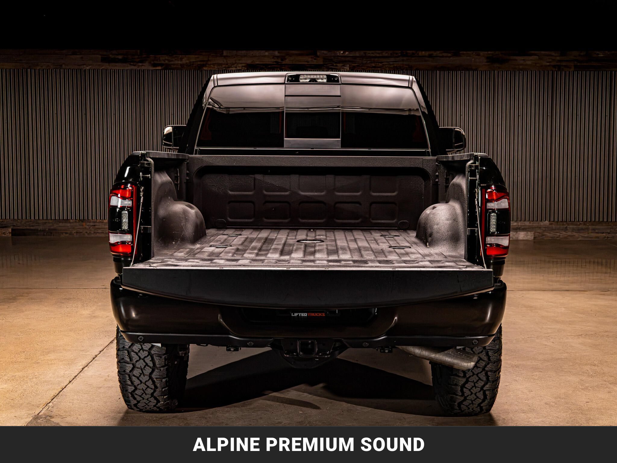Used 2022 RAM 2500 Laramie w/ Night Edition AWD/4WD image 8