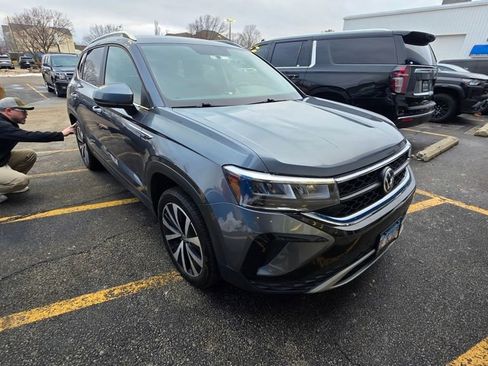 Used 2022 Volkswagen Taos SE image 6
